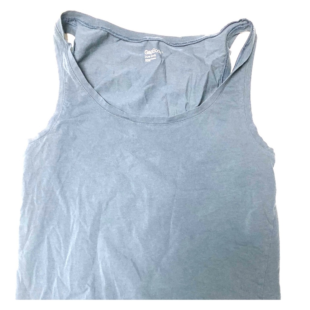 Grey gap body tank